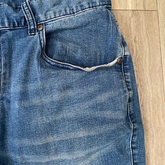 INC International Concepts High-Rise Cuffed Blue Denim Jeans Shorts 34w - Picture 3 of 5